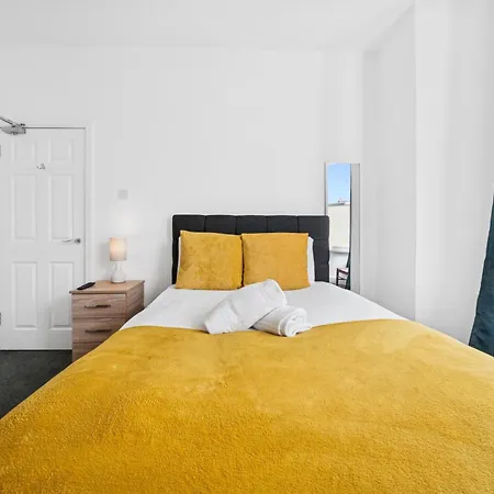 The Belle Spacious 6 Bedroom By Altoluxo Short Lets & Serviced With Free Wifi & Parking Apartmán