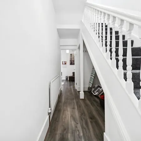 Apartmán The Belle Spacious 6 Bedroom By Altoluxo Short Lets & Serviced With Free Wifi & Parking