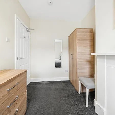 The Belle Spacious 6 Bedroom By Altoluxo Short Lets & Serviced With Free Wifi & Parking Lejlighed *