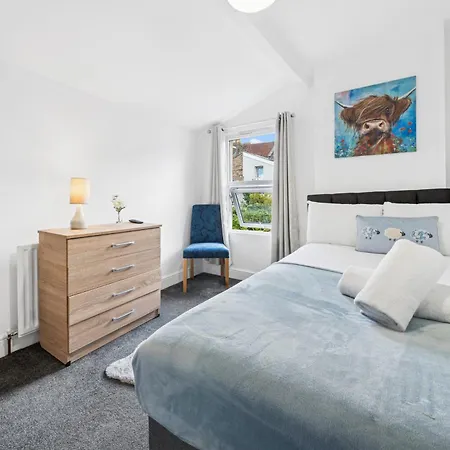 Apartmán The Belle Spacious 6 Bedroom By Altoluxo Short Lets & Serviced With Free Wifi & Parking