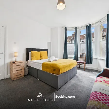 The Belle Spacious 6 Bedroom By Altoluxo Short Lets & Serviced With Free Wifi & Parking アパート ブリストル