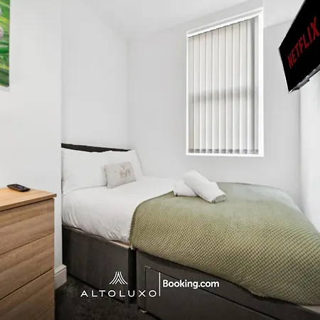 アパート The Belle Spacious 6 Bedroom By Altoluxo Short Lets & Serviced With Free Wifi & Parking ブリストル