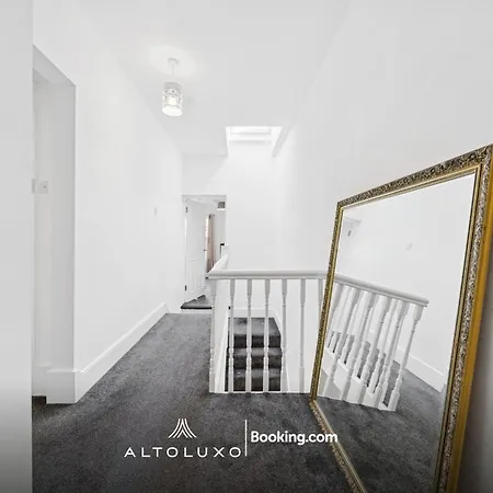 アパート The Belle Spacious 6 Bedroom By Altoluxo Short Lets & Serviced With Free Wifi & Parking ブリストル