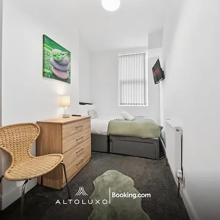 The Belle Spacious 6 Bedroom By Altoluxo Short Lets & Serviced With Free Wifi & Parking アパート ブリストル