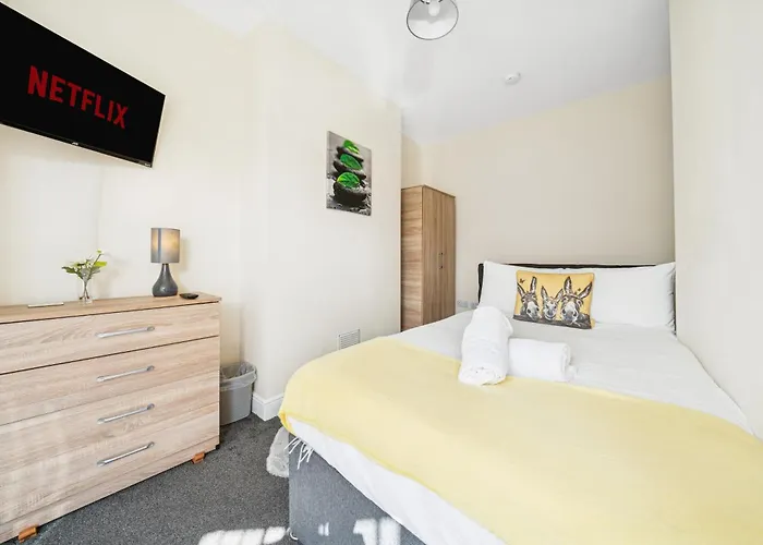 アパート The Belle Spacious 6 Bedroom By Altoluxo Short Lets & Serviced With Free Wifi & Parking ブリストル