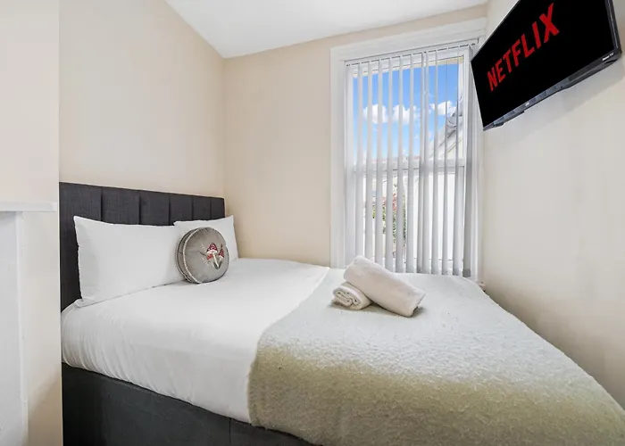 Apartman The Belle Spacious 6 Bedroom By Altoluxo Short Lets & Serviced With Free Wifi & Parking