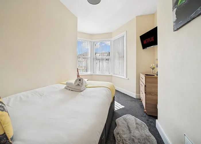 アパート The Belle Spacious 6 Bedroom By Altoluxo Short Lets & Serviced With Free Wifi & Parking *