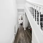 Appartement The Belle Spacious 6 Bedroom By Altoluxo Short Lets & Serviced With Free Wifi & Parking