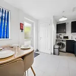 The Belle Spacious 6 Bedroom By Altoluxo Short Lets & Serviced With Free Wifi & Parking Appartement